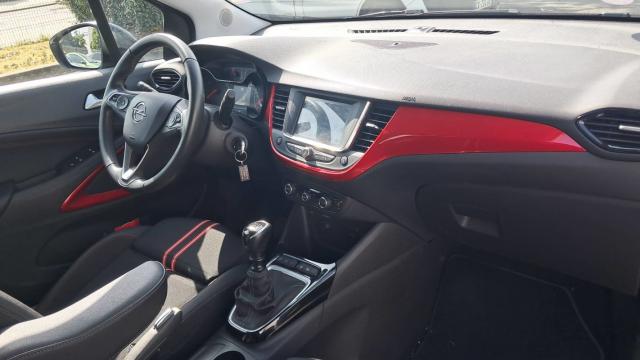 Opel Crossland image 2