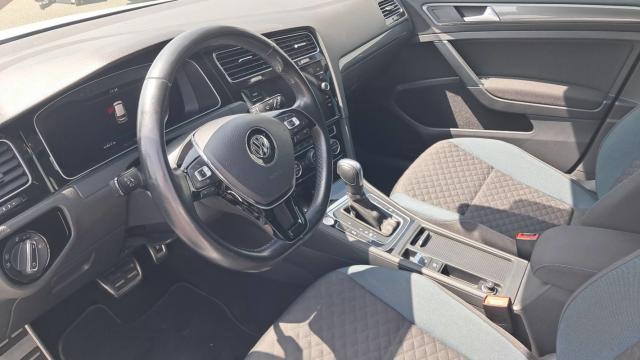 Volkswagen Golf image 6