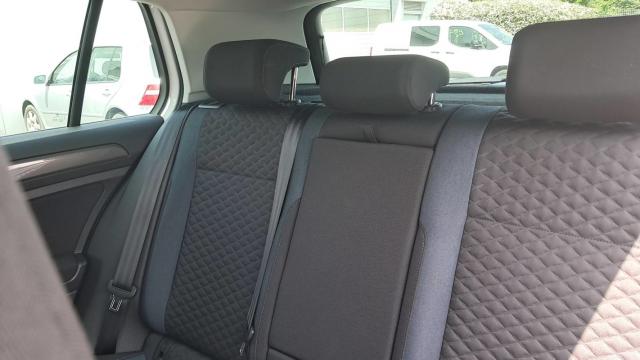 Volkswagen Golf image 8