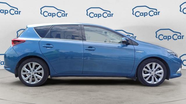 Toyota Auris image 9