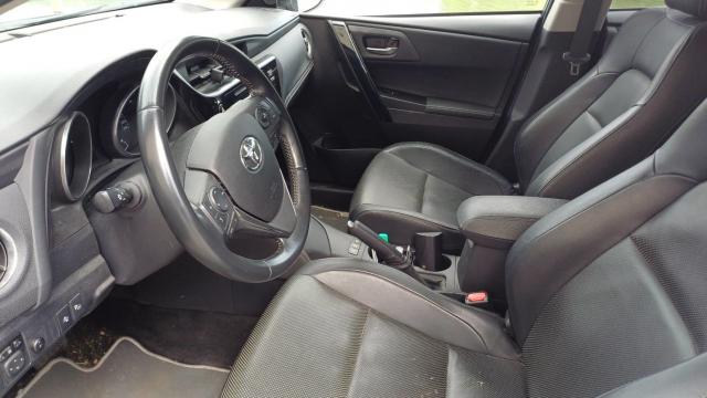 Toyota Auris image 4