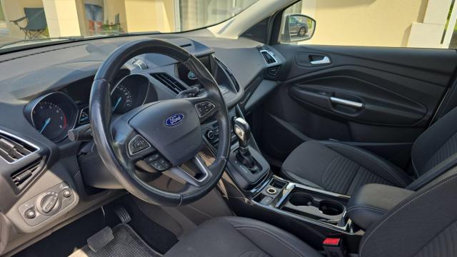 Ford Kuga image 2