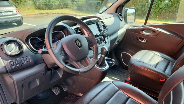 Renault Trafic image 2