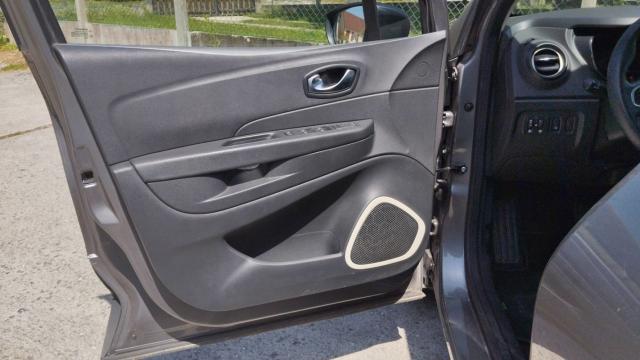 Renault Captur image 9