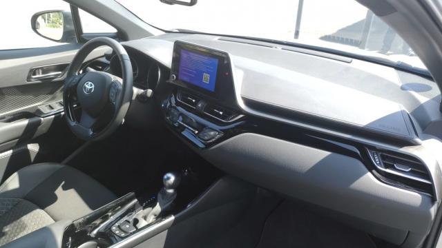 Toyota C-Hr image 1