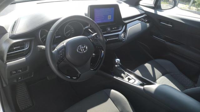 Toyota C-Hr image 3