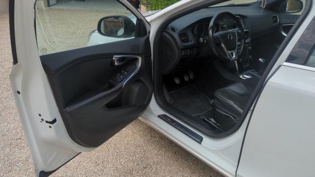 Volvo V40 image 8