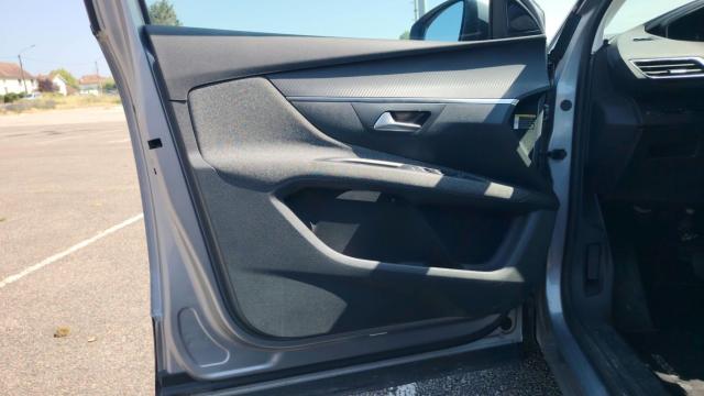 Peugeot 5008 image 3