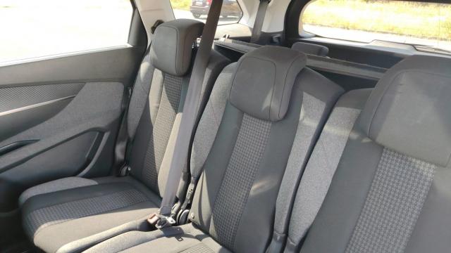 Peugeot 5008 image 4
