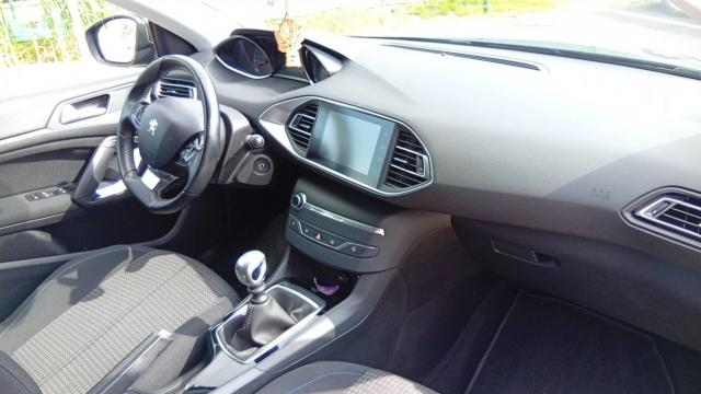 Peugeot 308 image 5