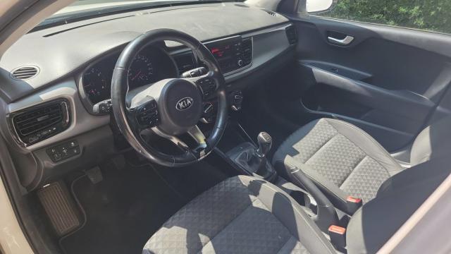 Kia Rio image 6