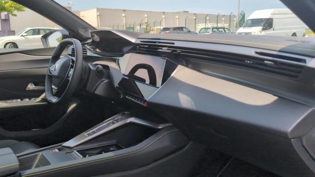 Peugeot 308 image 1