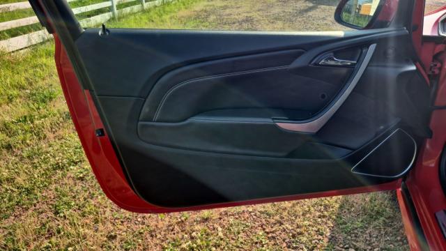 Opel Astra Gtc image 8