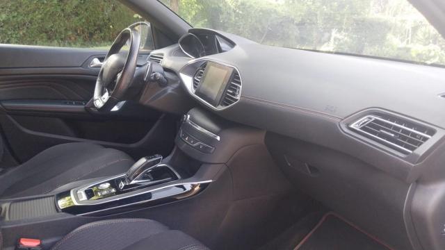 Peugeot 308 image 2