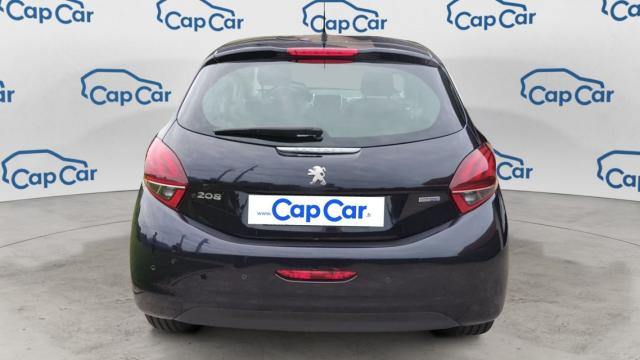 Peugeot 208 image 8