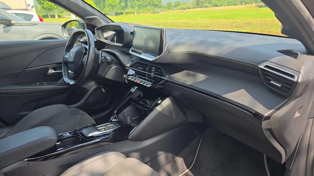 Peugeot 208 image 4
