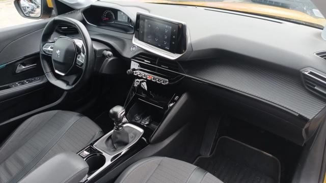 Peugeot 208 image 5