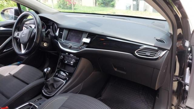 Opel Astra image 2