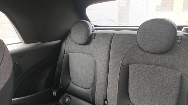 Mini Cabrio image 6