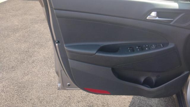 Hyundai Tucson image 3