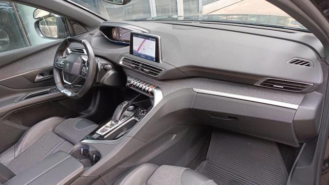 Peugeot 5008 image 8