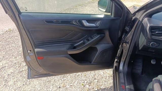 Ford Focus image 6