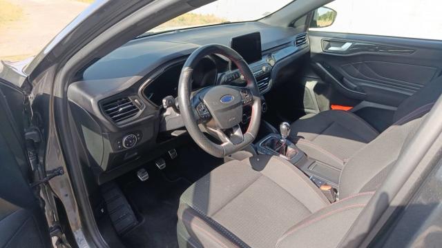 Ford Focus image 9
