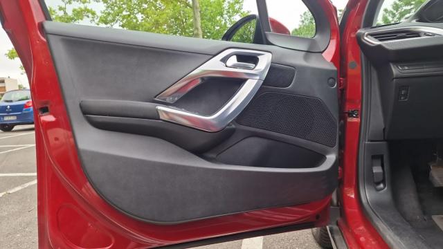 Peugeot 2008 image 5