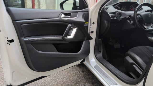 Peugeot 308 image 6