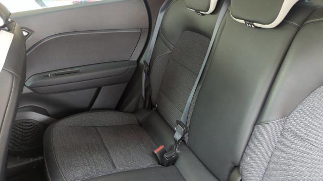 Renault Captur image 1