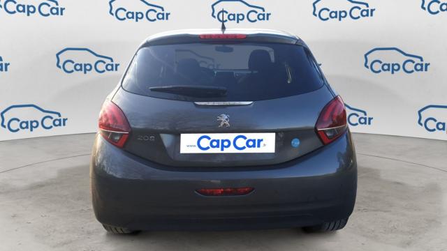 Peugeot 208 image 8