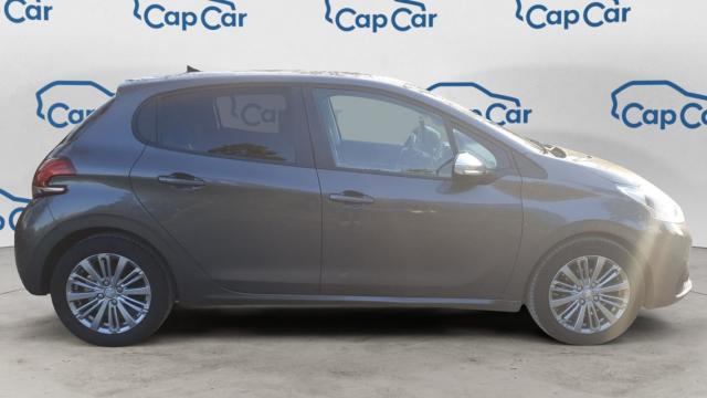 Peugeot 208 image 9