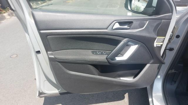 Peugeot 308 image 6