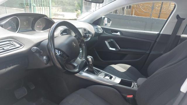 Peugeot 308 image 9