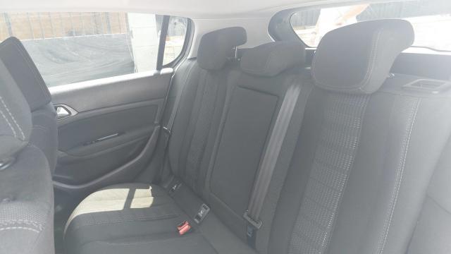 Peugeot 308 image 2