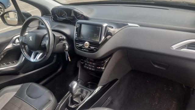 Peugeot 2008 image 5