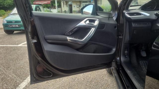 Peugeot 2008 image 4