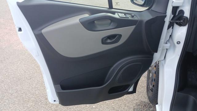 Renault Trafic image 7