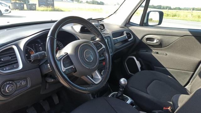 Jeep Renegade image 3