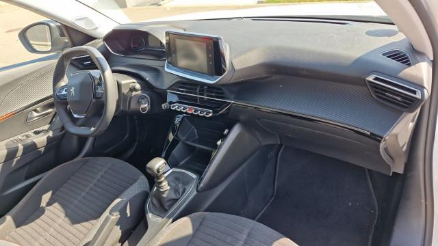 Peugeot 2008 image 4