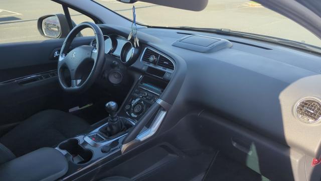 Peugeot 3008 image 9