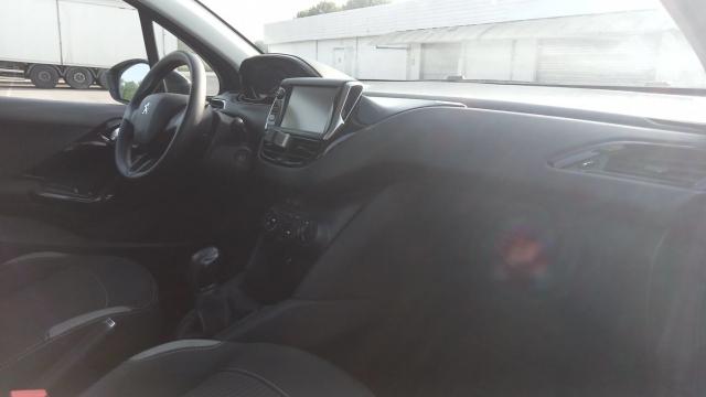 Peugeot 208 image 5