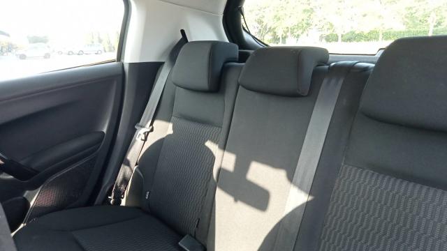 Peugeot 208 image 3