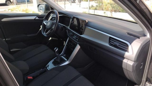 Volkswagen T-Roc image 5