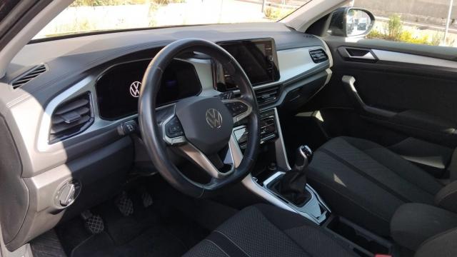 Volkswagen T-Roc image 7