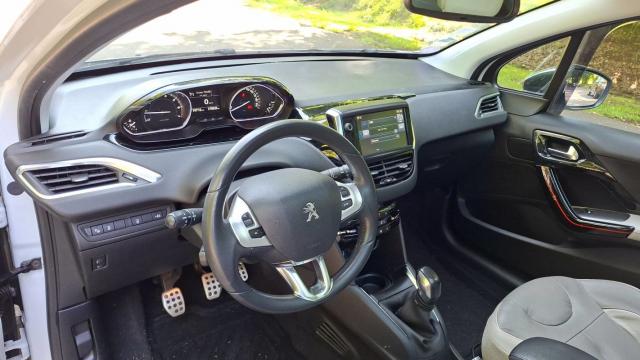 Peugeot 208 image 9