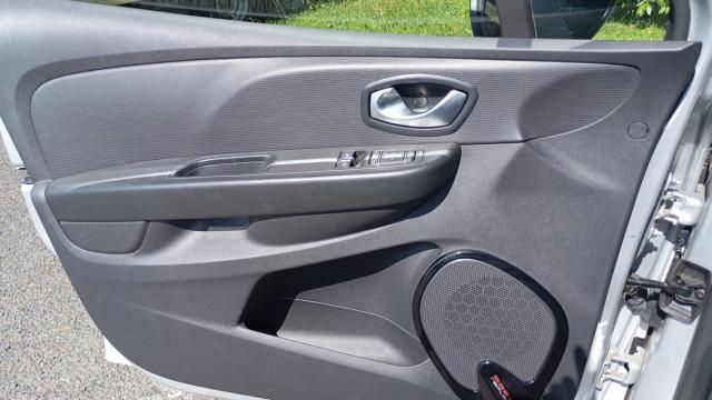 Renault Clio image 9