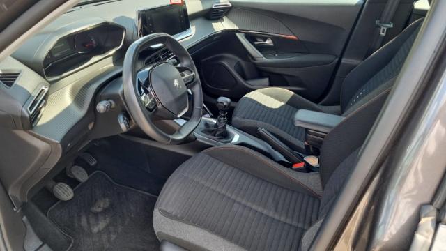 Peugeot 2008 image 9