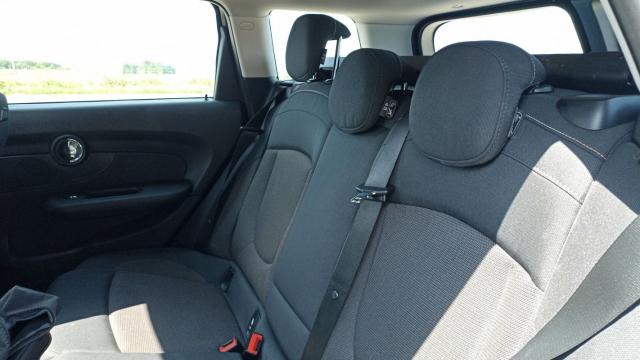 Mini Clubman image 3