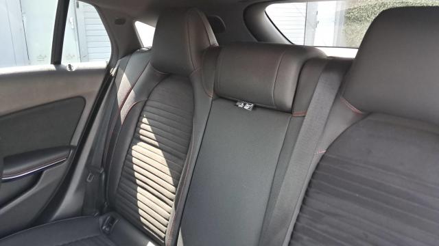 Mercedes Benz Cla Shooting Brake image 2
